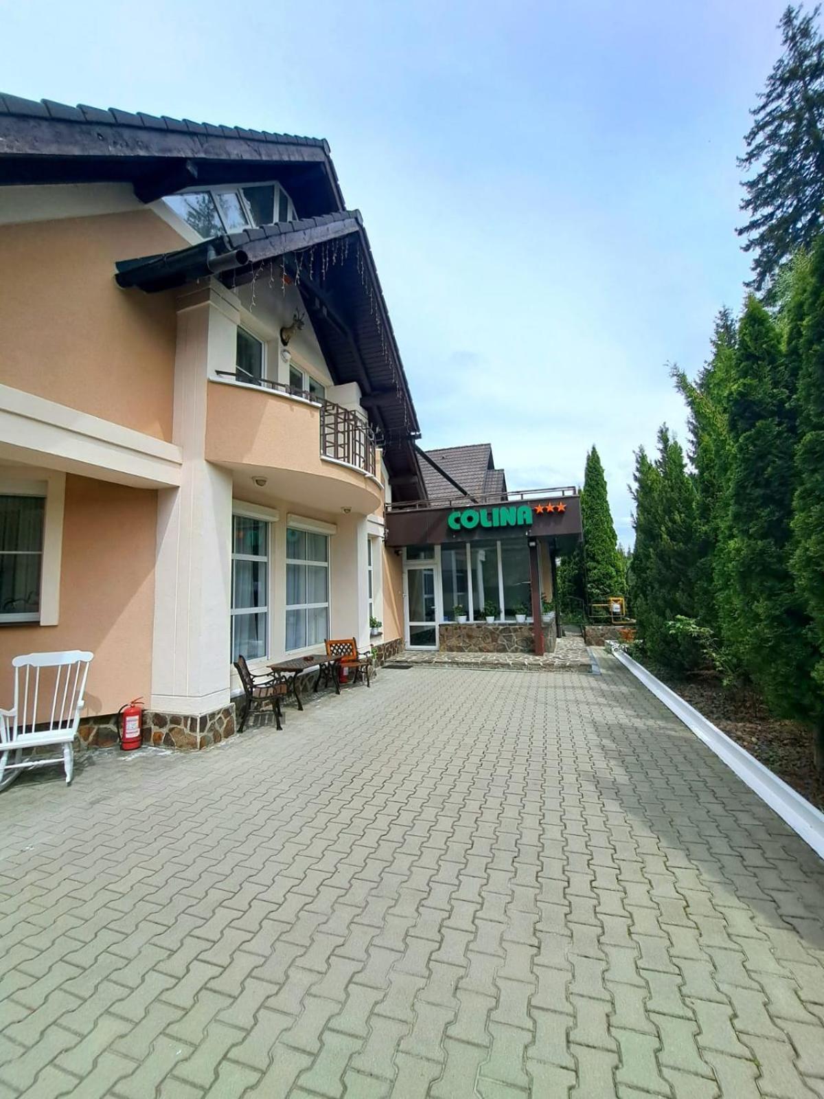 Pensiunea Colina โปยานาบราซอฟ ภายนอก รูปภาพ